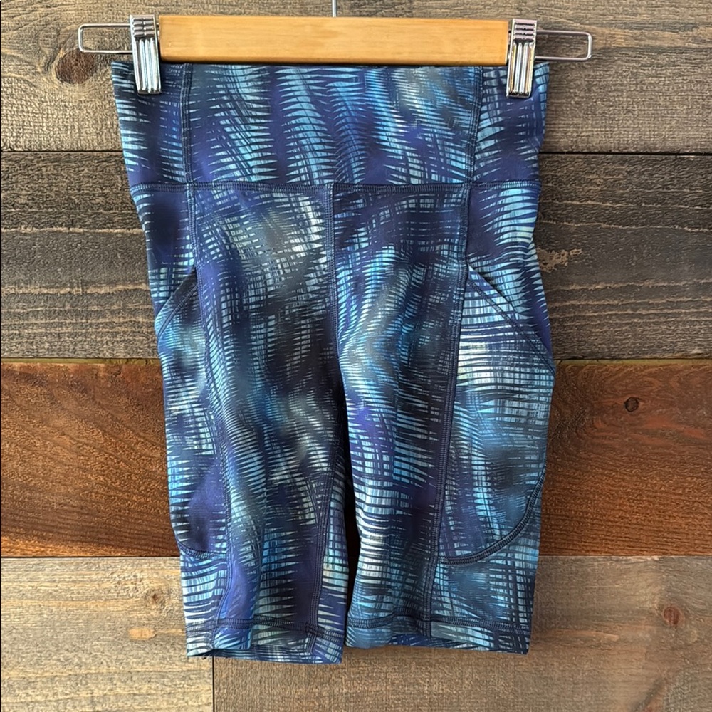 lululemon athletica Swift Speed High Ride Blue Patterned Bike Shorts